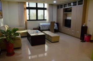 Televisyen dan/atau pusat hiburan di Frank B&B