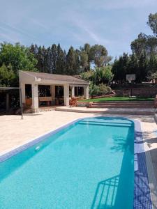 Bazén v ubytování Alojamiento con piscina a 10 minutos de Puy du Fou Toledo nebo v jeho okolí