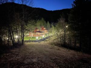 Loodusmaastik puhkemaja lähedal
