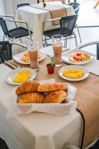 Opcije za doručak na raspolaganju gostima u objektu Casa El Roble paipa