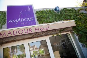 Budova, v ktorej sa hotel nachádza