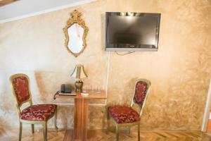 TV o dispositivi per l'intrattenimento presso Hotel Herc Sarajevo