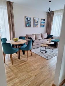 Ruang duduk di Apartman Cvetković, Vila Elsa III