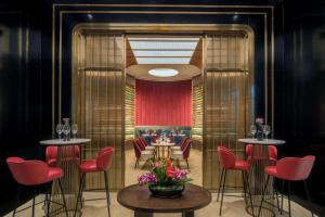 Posezení v ubytování Radisson Blu Hotel & Spa, Nashik