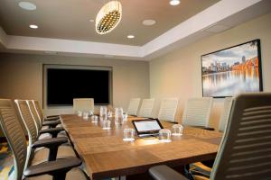 Hilton Garden Inn Minneapolis - University Area商务区和/或会议室