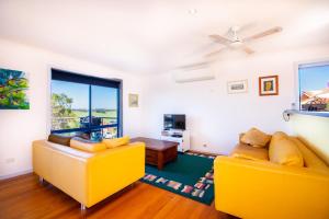 Μια τηλεόραση ή/και κέντρο ψυχαγωγίας στο Banksia Waters