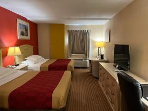 TV a/nebo společenská místnost v ubytování Econo Lodge Inn & Suites Walnut