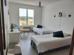 Fotografia z galérie ubytovania Appartement 1 chambre, balcon mer, Saint-Jean-de-Monts, 50m plage, animaux admis, parking - FR-1-323-266 v destinácii Saint-Jean-de-Monts