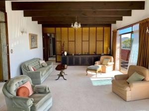 Gallery image of Blast on Hine - retro mid-century home with pool in New Plymouth