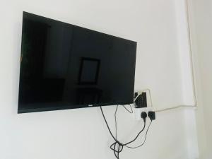 TV a/nebo společenská místnost v ubytování The Paramount Lodge