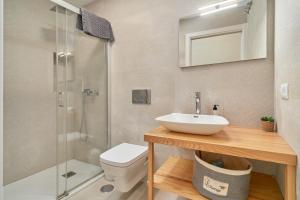 Ένα μπάνιο στο Luxury apartment in Nerja +19 φωτογραφίες