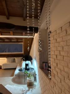 A bed or beds in a room at La casa di Angelina