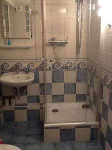 Ένα μπάνιο στο Fievfoten EG +3 φωτογραφίες