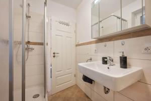 Ένα μπάνιο στο Ferienhaus am Wolgastsee +12 φωτογραφίες