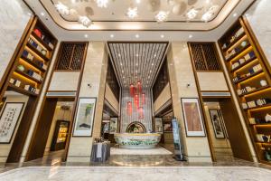صورة لـ Century Runhua Hotel في جينان