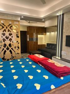 Säng eller sängar i ett rum på Tripur Sundari Nilaya