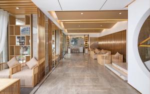 醉江月智慧江景酒店(凤凰古城沱江云桥店)的休息区