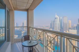 Balkón nebo terasa v ubytování Bellavista - High Floor - 1BR 29 Boulevard - Burj Khalifa & Fountain View