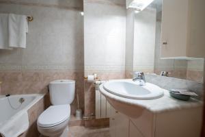 A bathroom at Posada La Olma