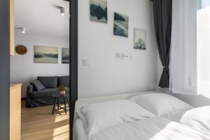 Posteľ alebo postele v izbe v ubytovaní Rent like home - Piaseckiego 24