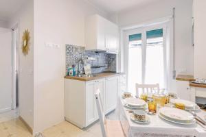 Η κουζίνα ή μικρή κουζίνα στο Il rifugio dei nonni by Rentbeat