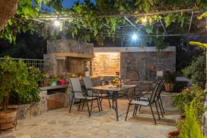 Patio nebo venkovní prostory v ubytování Kounenos House