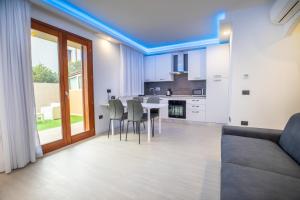 Η κουζίνα ή μικρή κουζίνα στο Blue Island - Luxury House