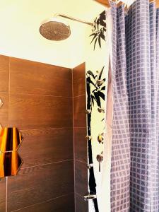 Fotografia z galérie ubytovania Free Parking - Premium Bed - Modern Kitchen v destinácii Sankt Veit am Vogau