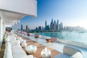 Fotografie z fotogalerie ubytování Luxury 2BR Paradise on the Beach FIVE Palm Jumeirah v Dubaji