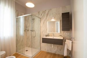 Koupelna v ubytování Casa DP + 37 fotografií
