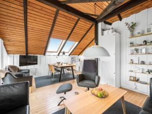 Posezení v ubytování Holiday Home Olesia - 250m from the sea by Interhome