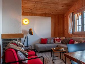 Posezení v ubytování Chalet Chalet Dominique by Interhome