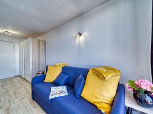 Posezení v ubytování Apartment Altineige-6 by Interhome