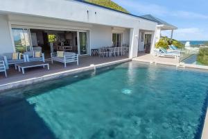 Hồ bơi trong/gần 4 bedroom Villa La Casa del Jefe with Private pool