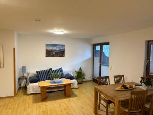 Istumisnurk majutusasutuses Haus Edelweiss