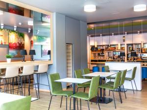 Restaurace v ubytování B&B Hotel Hamburg-Wandsbek