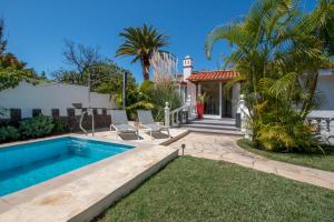 Bazén v ubytovaní CasaColores - SilverDeluxe Penthouse with private pool or Bronce Garden-Apartment no pool, Puerto de la Cruz alebo v jeho blízkosti