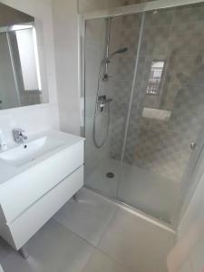 Ένα μπάνιο στο Ciboure croix Blanche, Appt 6 personnes + parking