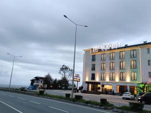 The building in which a szállodákat is located