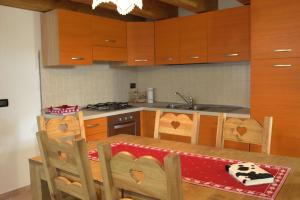 Gallery image of Casa Girod - Il Rustico in Issime +10 photos