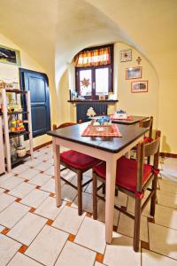 Kuchyň nebo kuchyňský kout v ubytování Bed & Breakfast Gabriella EXILLES