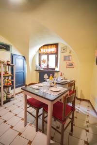 Kuchyň nebo kuchyňský kout v ubytování Bed & Breakfast Gabriella EXILLES