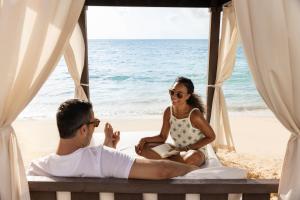 Гости Hyatt Vivid Playa Del Carmen All-Inclusive Adult Only Resort