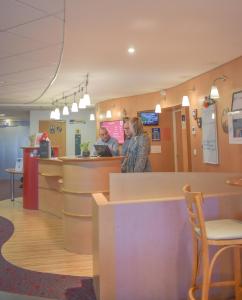 The lobby or reception area at ibis Albert Pays de Somme