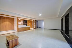 Kuchyň nebo kuchyňský kout v ubytování HOTEL TAPOVAN IN