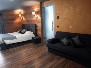 Postel nebo postele na pokoji v ubytování Hotel Valle Pesio Ristorante