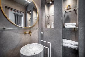 Vannituba majutusasutuses Dimora Collection - Le Torri - Boutique Luxury Suites - Adults Only +37 fotot