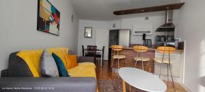 Kuchyňa alebo kuchynka v ubytovaní Business & Beach Appart moderne proche mer- 4 personnes, WIFI