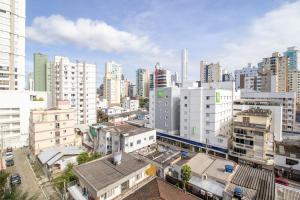 Γενική άποψη της πόλης Balneário Camboriú ή θέα της πόλης από  αυτό το διαμέρισμα