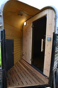 Fotografie z fotogalerie ubytování Twin Barn Shepherd’s Huts v destinaci Norwich